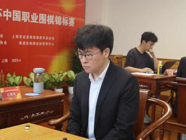 和漂亮邻居少妇做爰3
