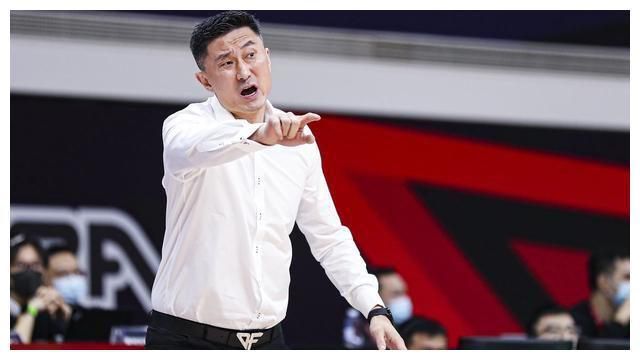 丝袜老师用丝袜帮我弄出来